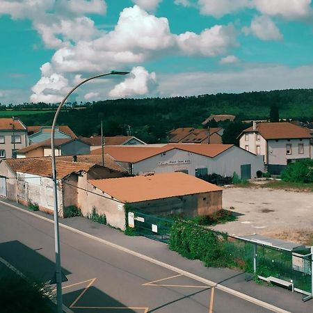 Chez Romain, Appartement Proche Commerces Et Centre Ville Avec Wifi Verdun-sur-Meuse Exterior foto