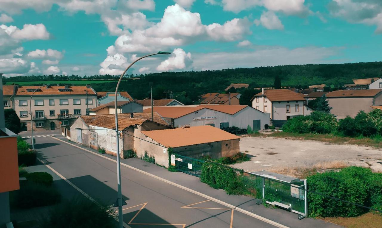 Chez Romain, Appartement Proche Commerces Et Centre Ville Avec Wifi Verdun-sur-Meuse Exterior foto