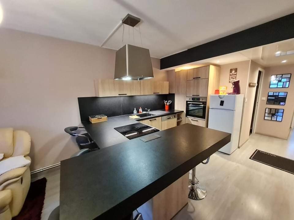 Chez Romain, Appartement Proche Commerces Et Centre Ville Avec Wifi Verdun-sur-Meuse Exterior foto